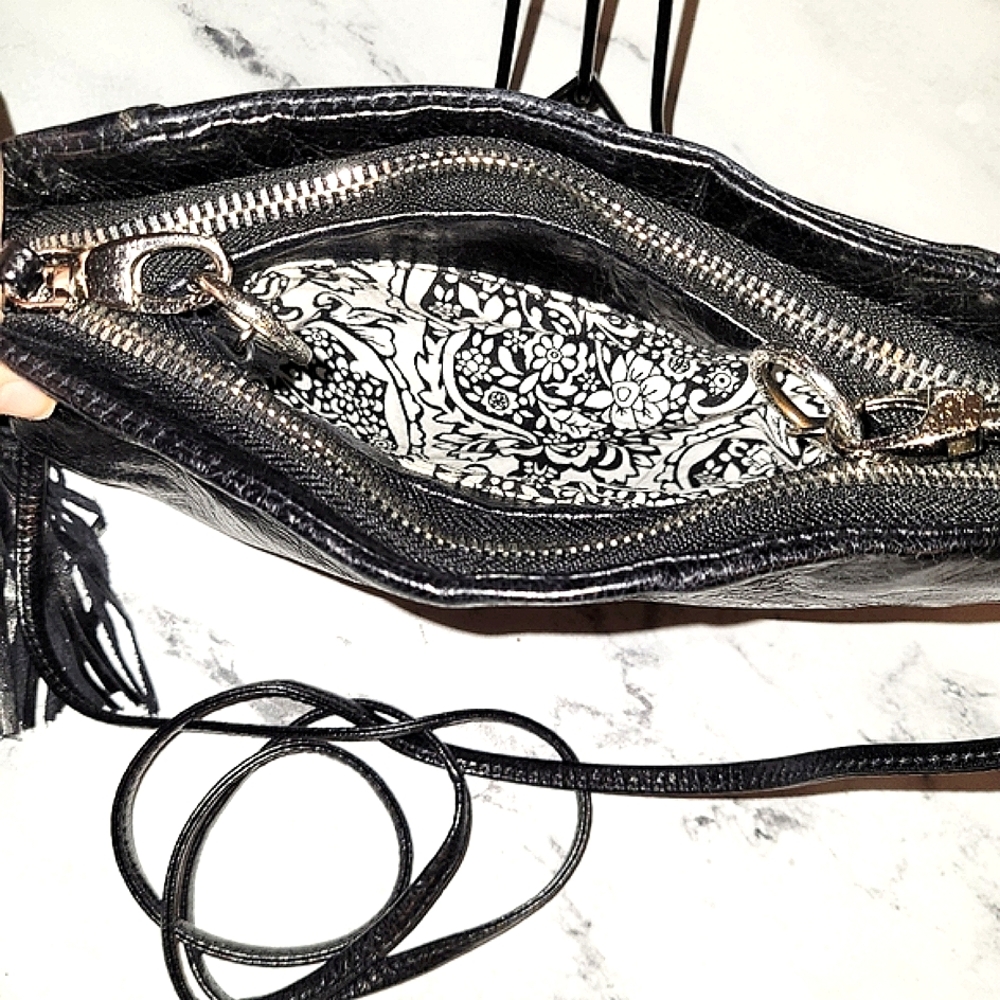 HOBO The Original Black Distressed Leather Crossbody Bag + Clutch + Wallet - Picture 4 of 8